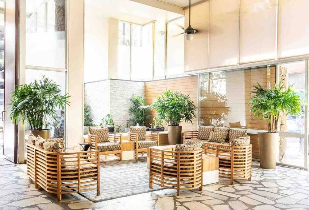 Hotel in Honolulu · ★4.47 · Studio · 2 beds · 1 private bath - Photo 1