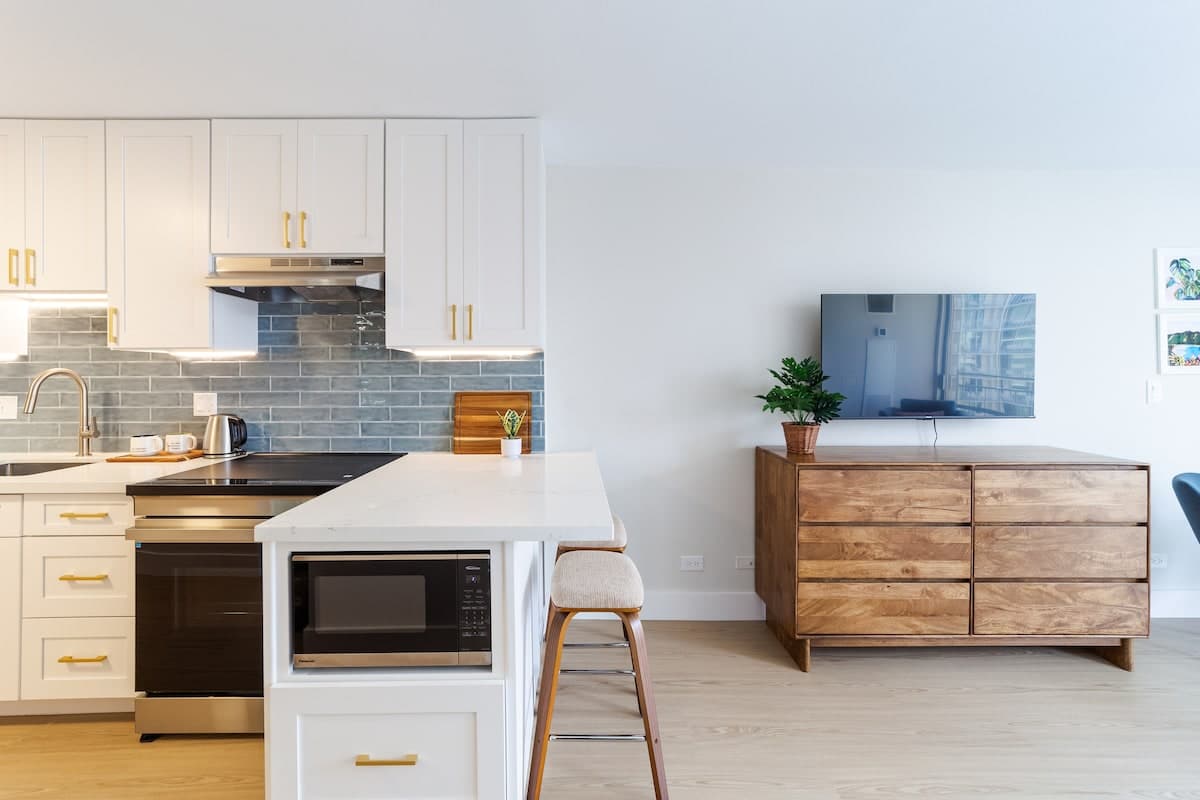1281 Ilikai Marina Studio - City View by Beach - Photo 3