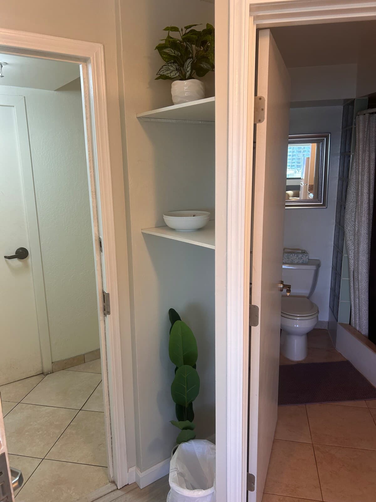 Oceanview Marina Studio Remodeled w/prkg - Photo 4