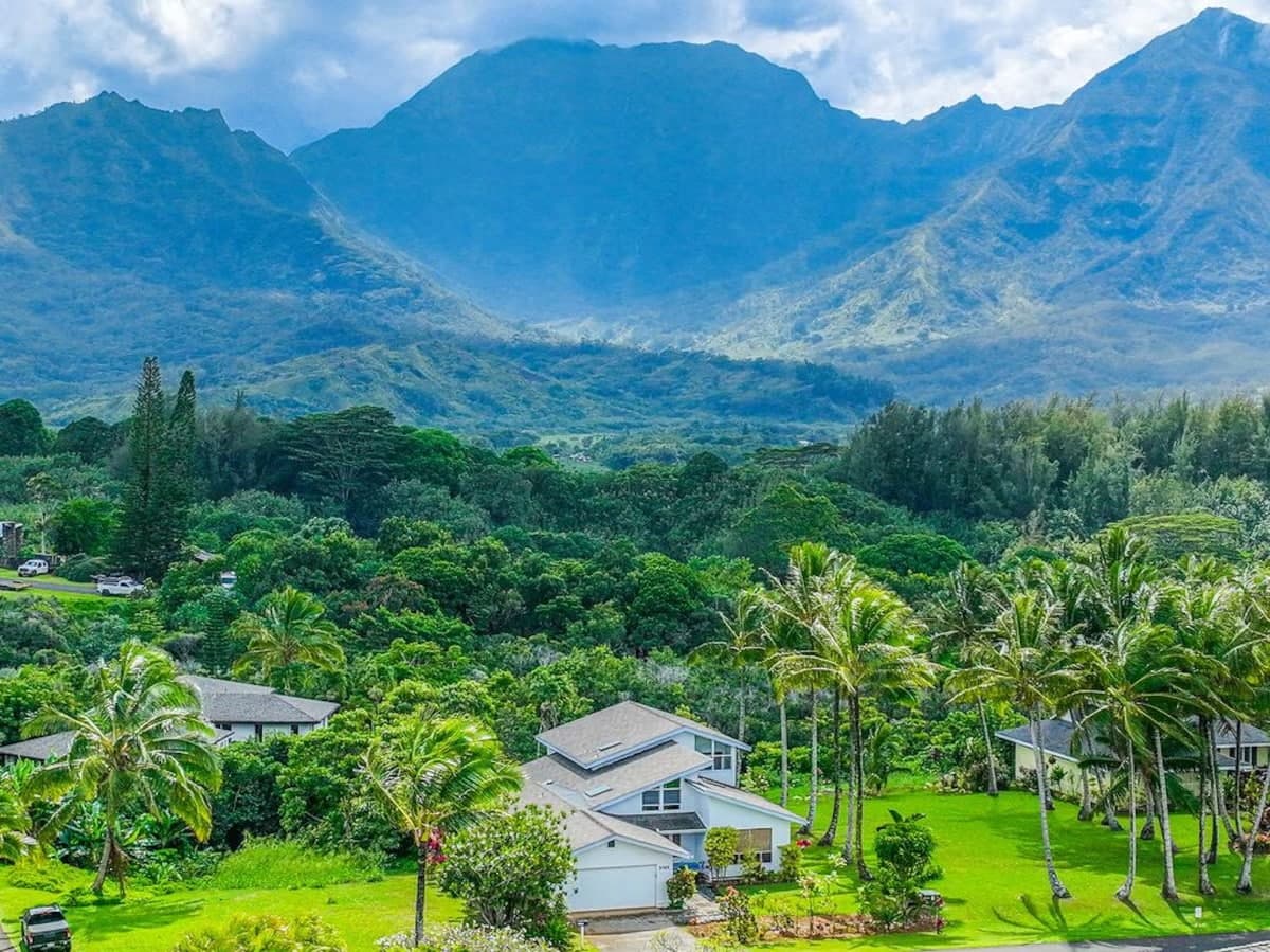 Home in Princeville · ★5.0 · 3 bedrooms · 5 beds · 3.5 baths - Photo 1