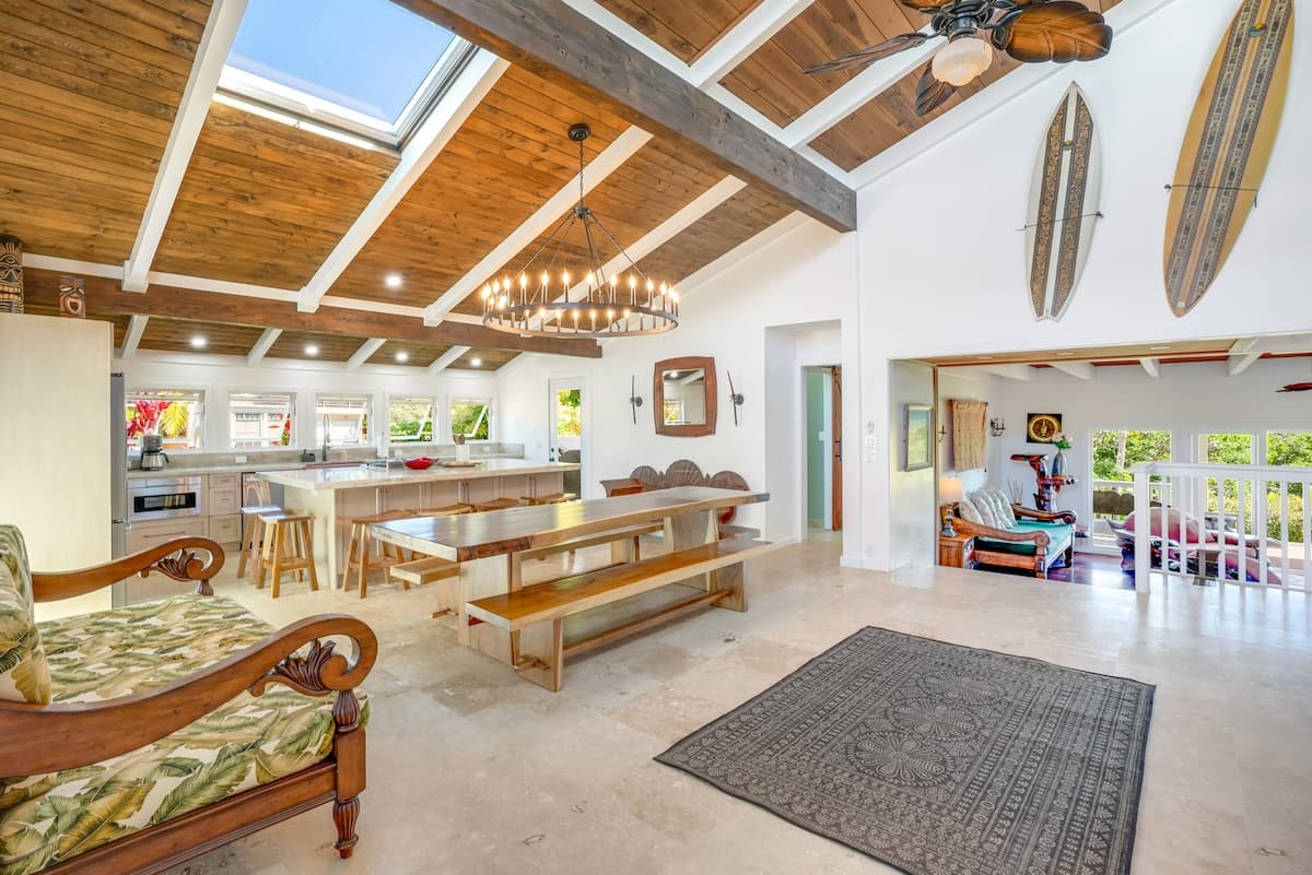 Home in Princeville · ★5.0 · 3 bedrooms · 5 beds · 3.5 baths - Photo 4