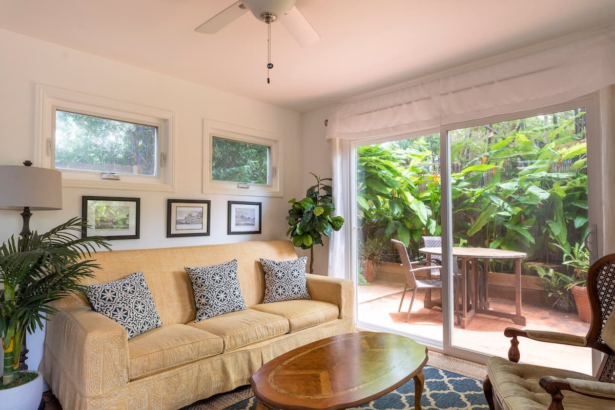 Home in Paia · ★4.88 · 1 bedroom · 1 bed · 1 bath - Photo 2