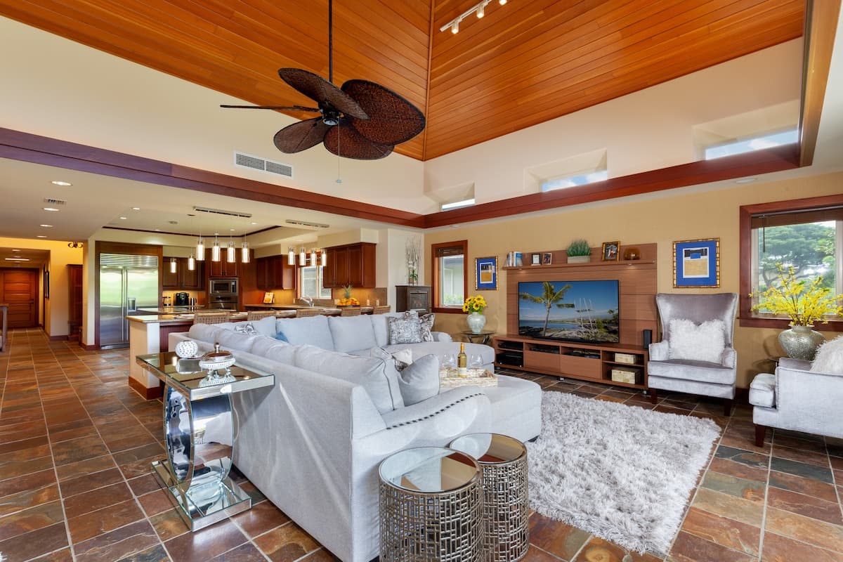 Home in Waimea · ★5.0 · 3 bedrooms · 3 beds · 3.5 baths - Photo 4