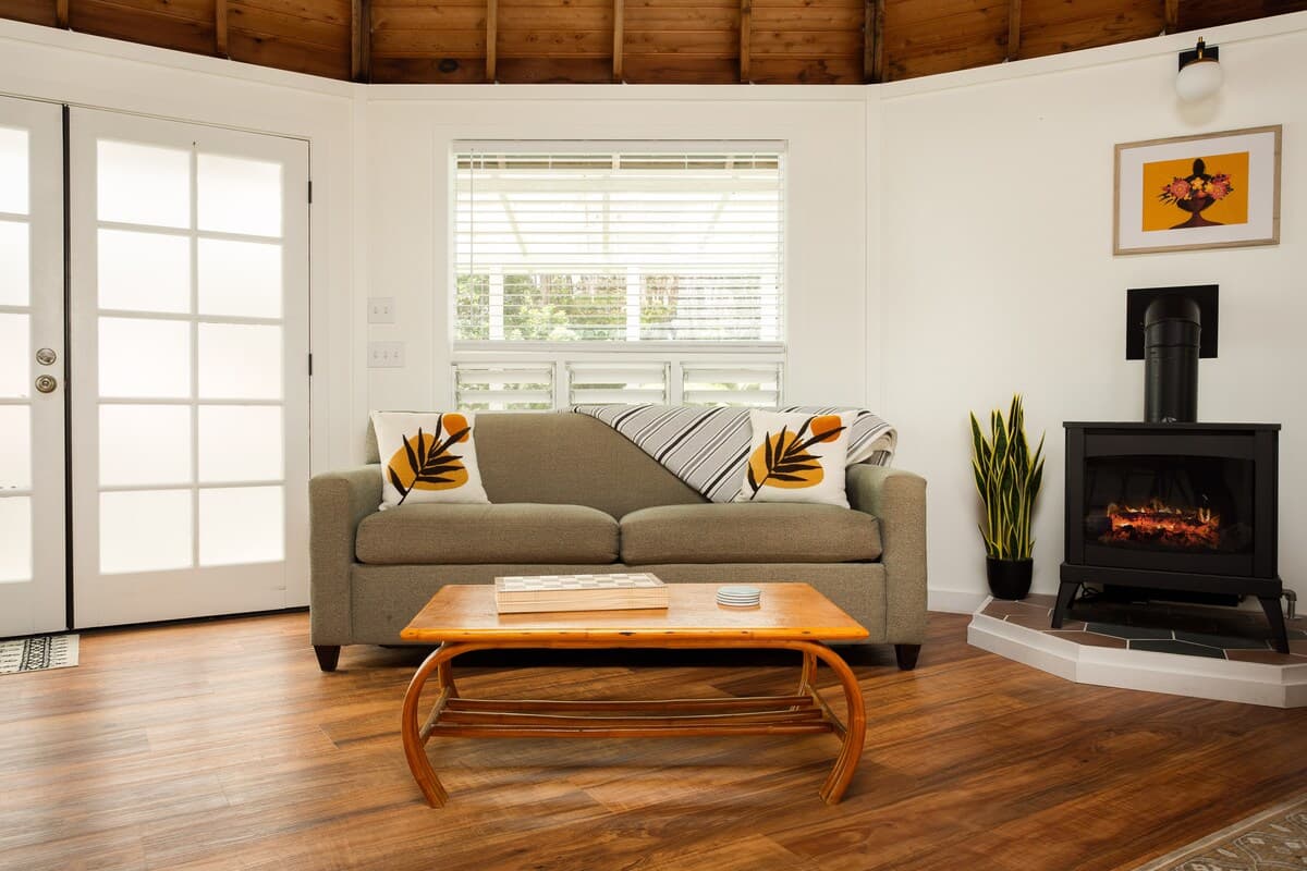 Home in Volcano · ★4.97 · 1 bedroom · 2 beds · 1 private bath - Photo 3