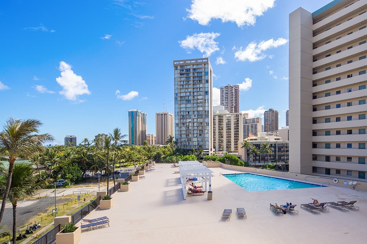 :1211 Hawaiian Palms: - Photo 3