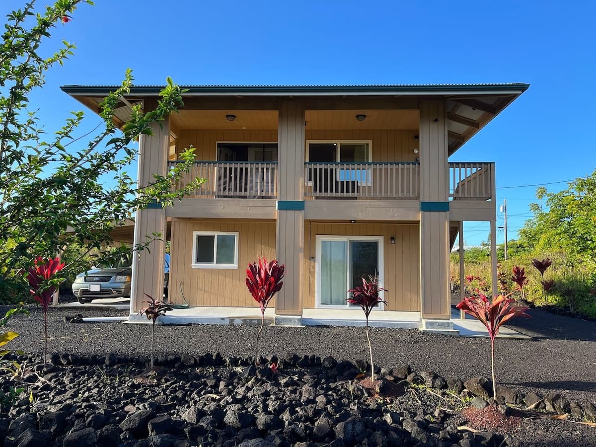 Home in Keaau · ★5.0 · 1 bedroom · 3 beds · 1 private bath - Photo 3