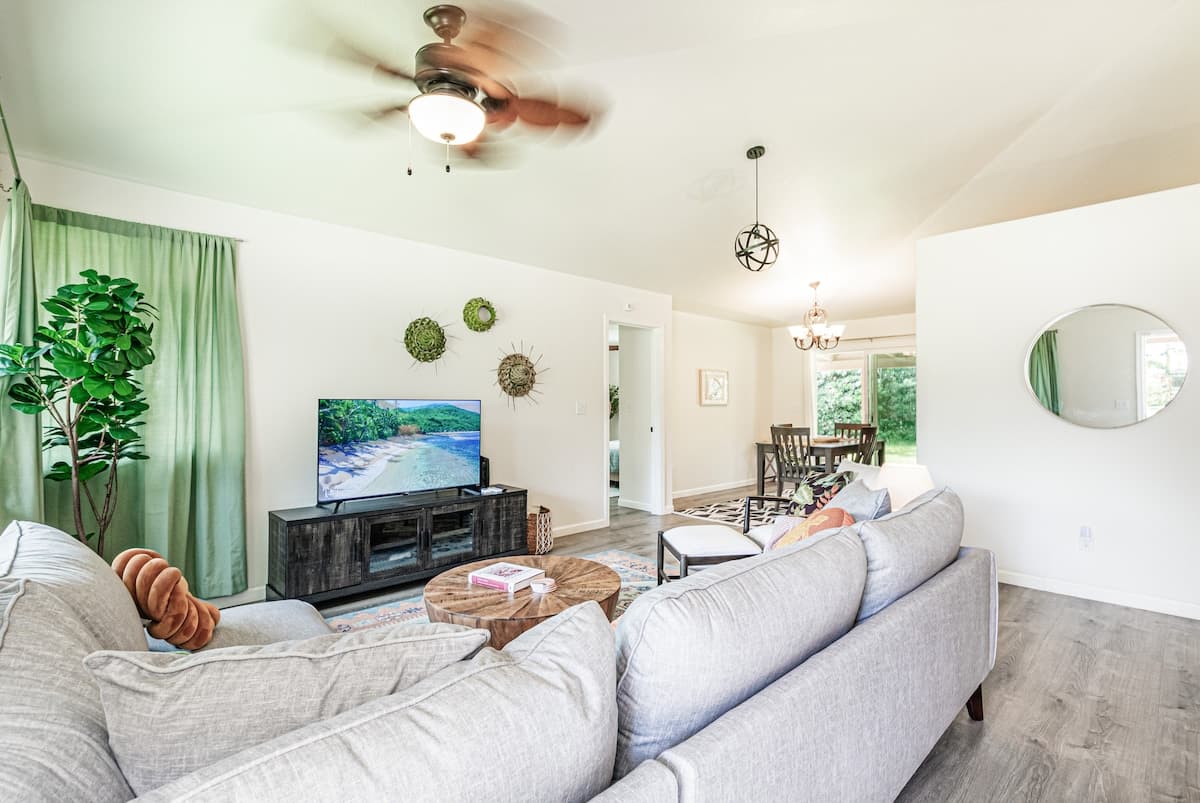 Home in Keaau · ★4.99 · 4 bedrooms · 6 beds · 2 private baths - Photo 1