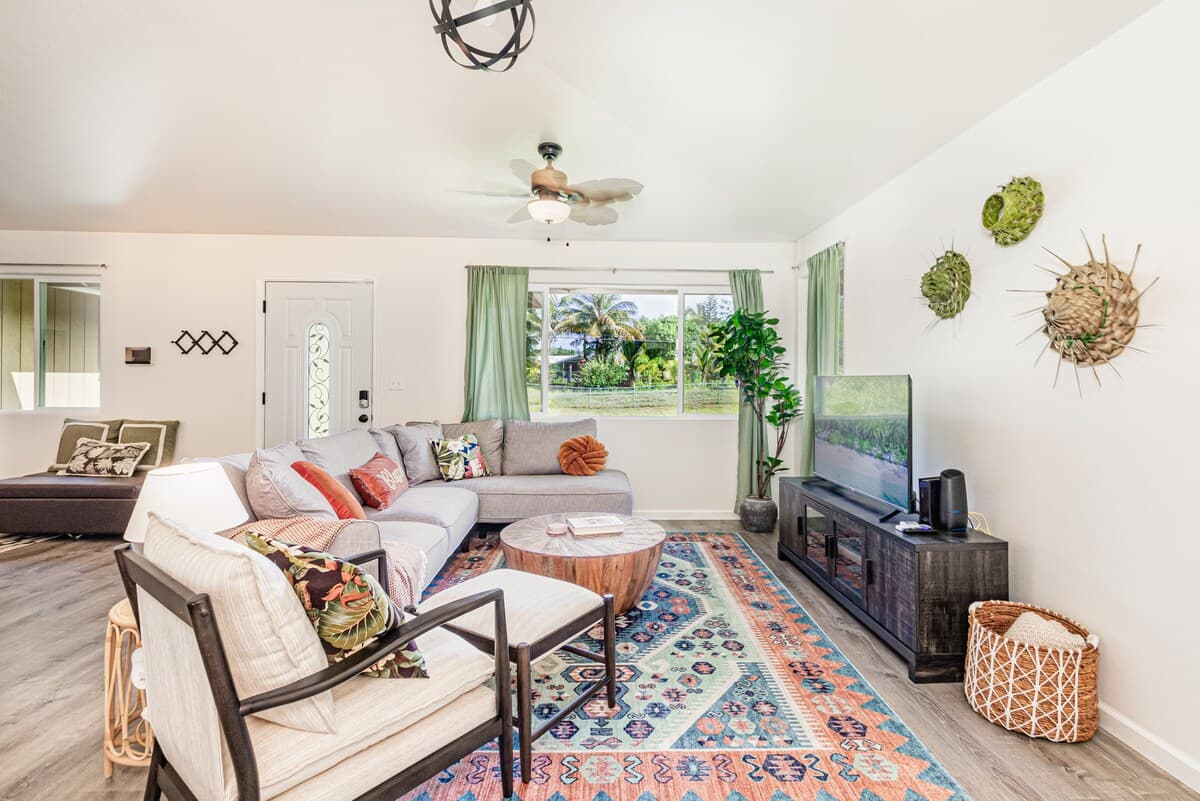 Home in Keaau · ★4.99 · 4 bedrooms · 6 beds · 2 private baths - Photo 5