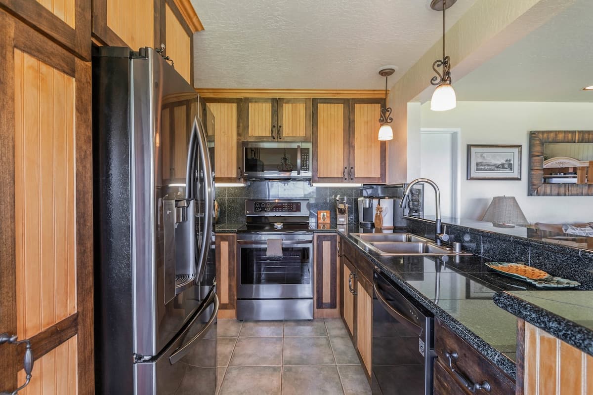 Condo in Princeville · ★5.0 · 2 bedrooms · 4 beds · 2 baths - Photo 5