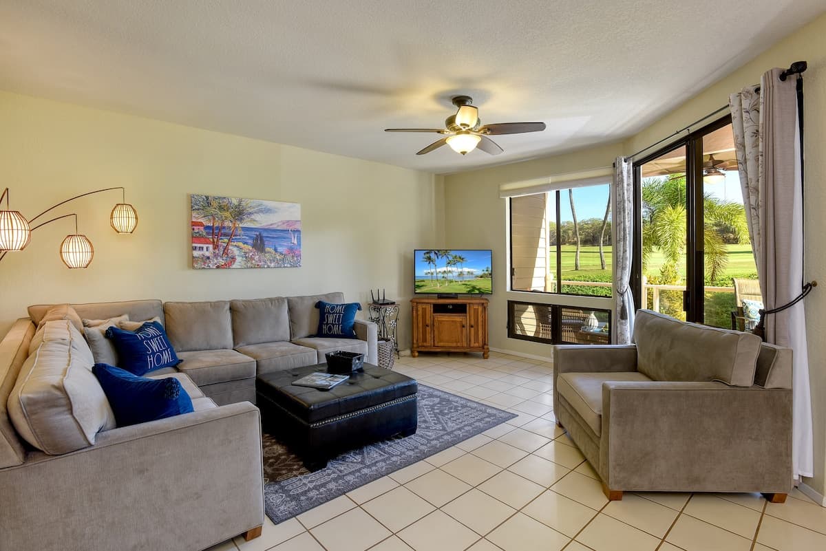 Condo in Wailea · ★4.96 · 1 bedroom · 2 beds · 2 baths - Photo 4