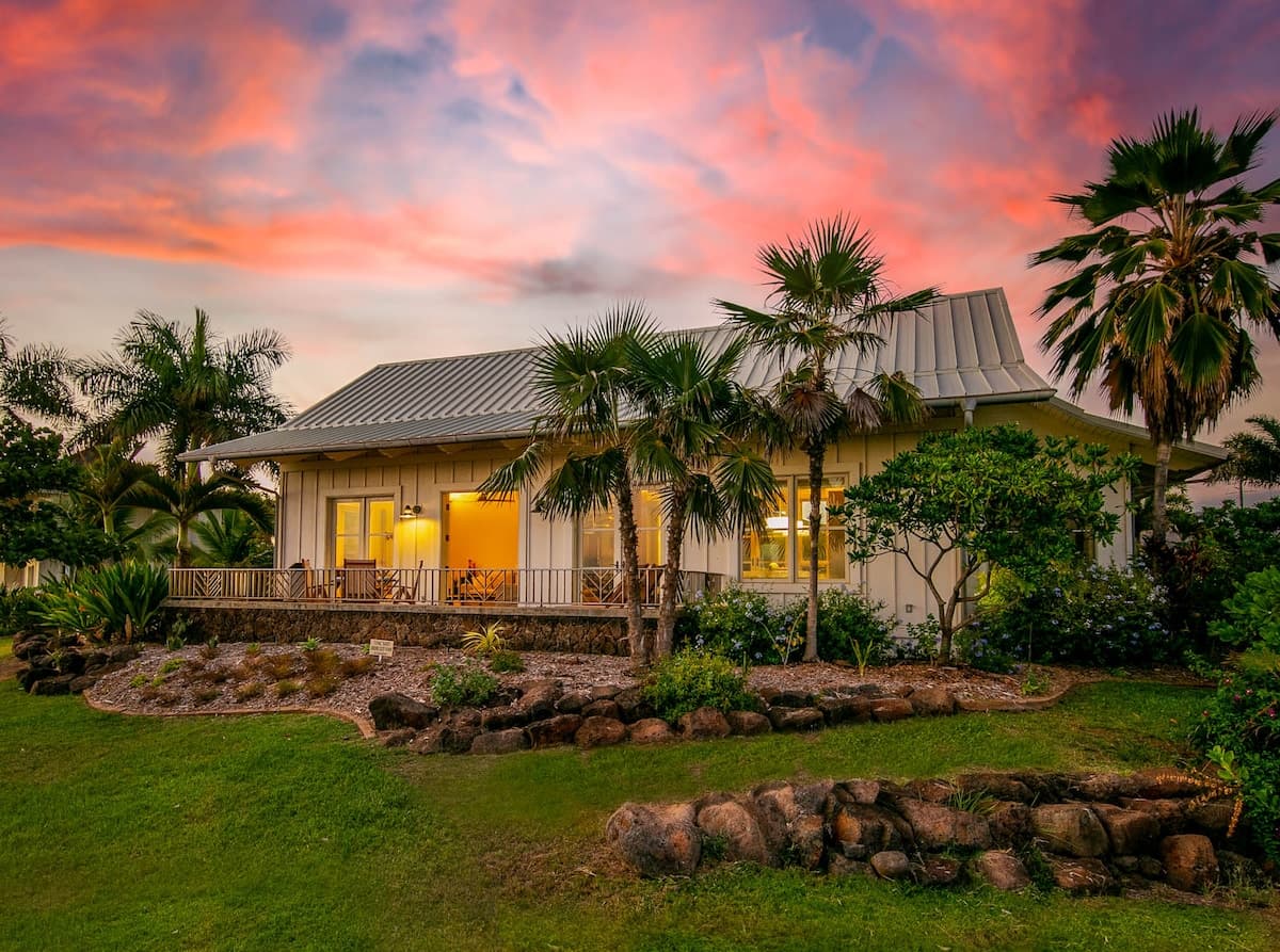 Home in Kekaha · ★5.0 · 3 bedrooms · 3 beds · 3.5 baths - Photo 1