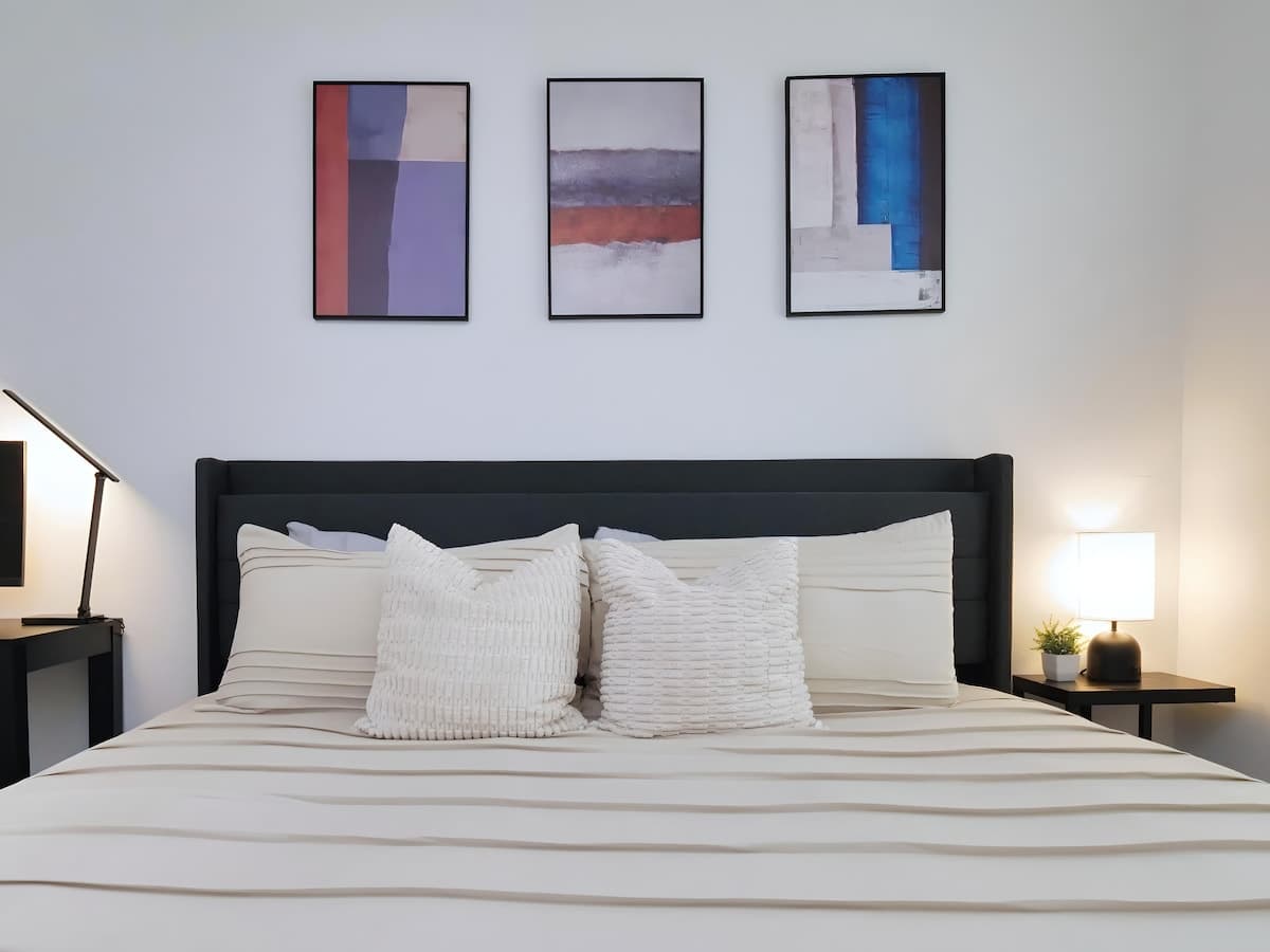 3 King Beds, No Chores, Pet-Friendly Gym Home - Photo 2