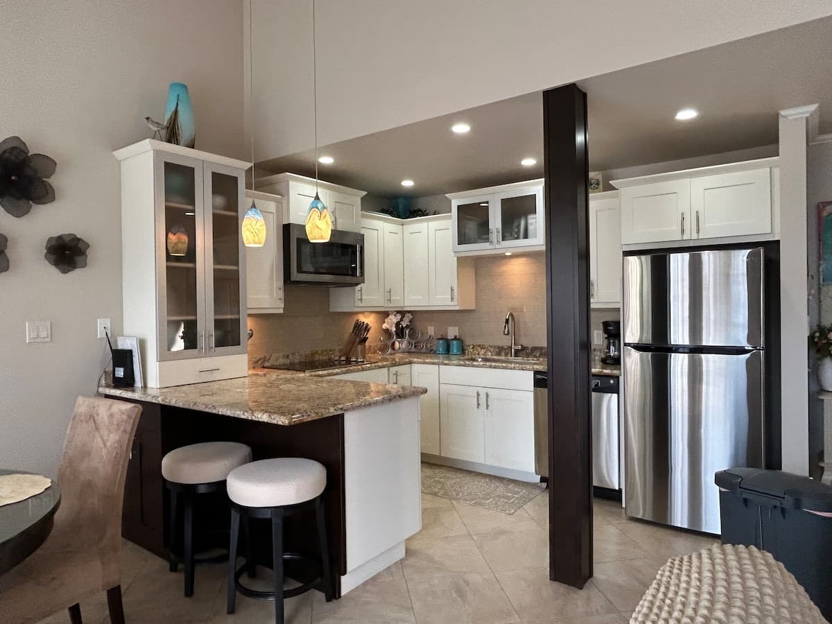 Condo in Kihei · ★5.0 · 2 bedrooms · 3 beds · 1 private bath - Photo 2