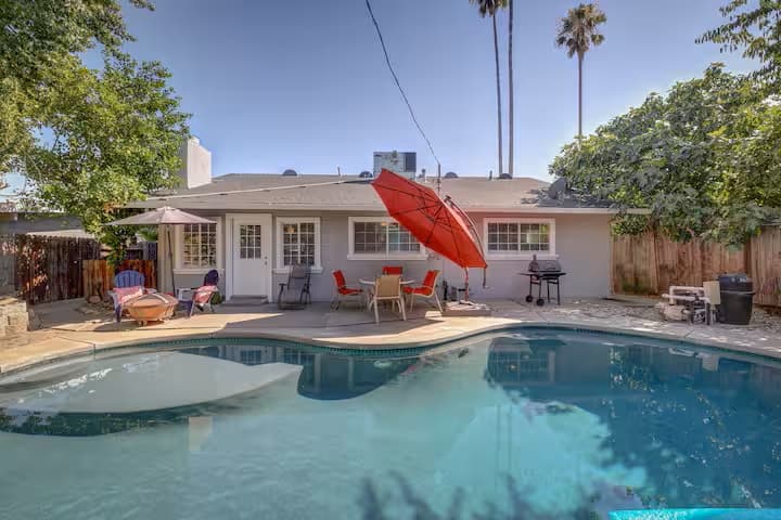 Home in West Sacramento · ★4.83 · 3 bedrooms · 3 beds · 2 private baths - Photo 1