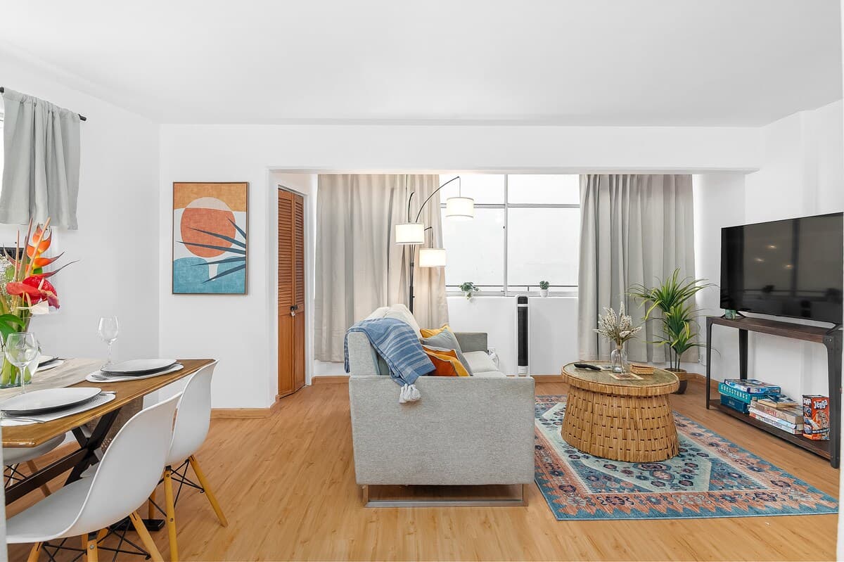 Central Beach Bungalow w/ A/C! - Photo 4