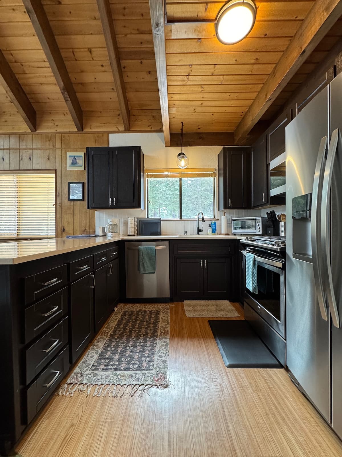 Cozy Tahoe Donner Cabin with Wood Stove & Loft - Photo 3