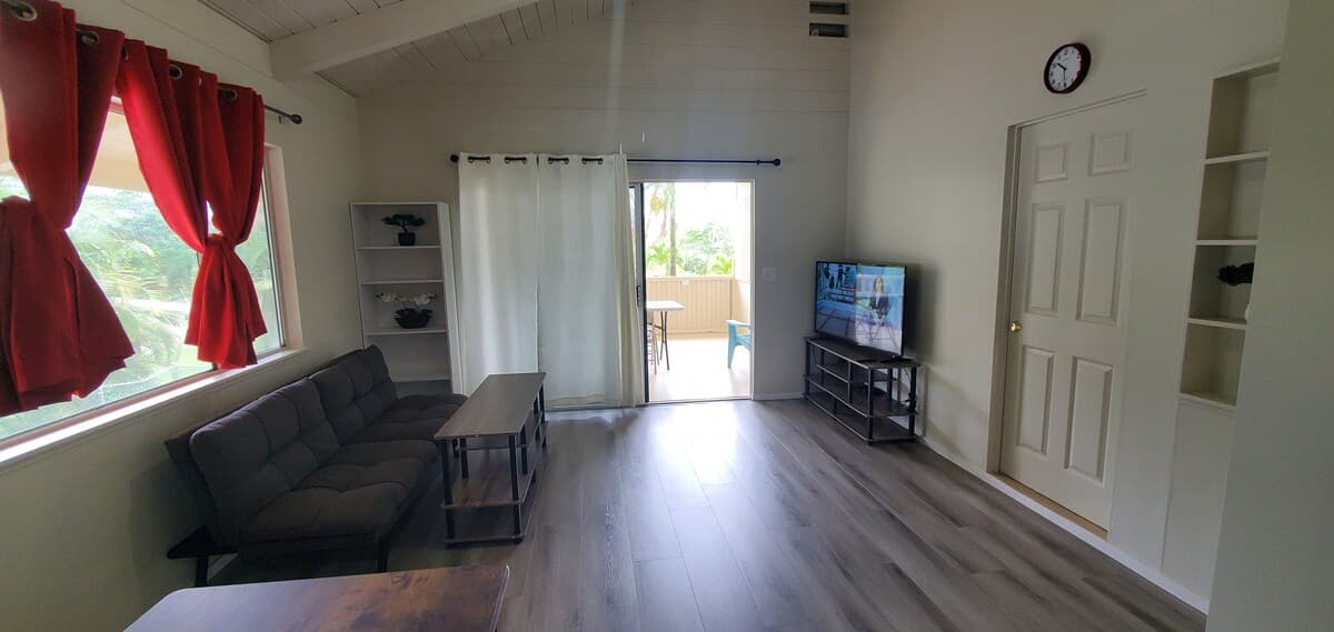 Townhouse in Keaau · ★4.58 · 2 bedrooms · 2 beds · 1 private bath - Photo 5