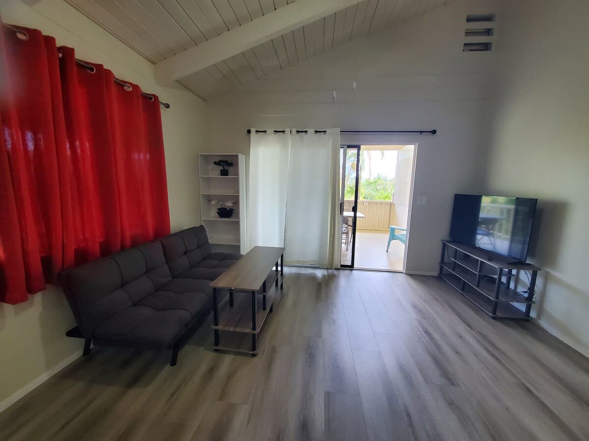 Townhouse in Keaau · ★4.58 · 2 bedrooms · 2 beds · 1 private bath - Photo 3