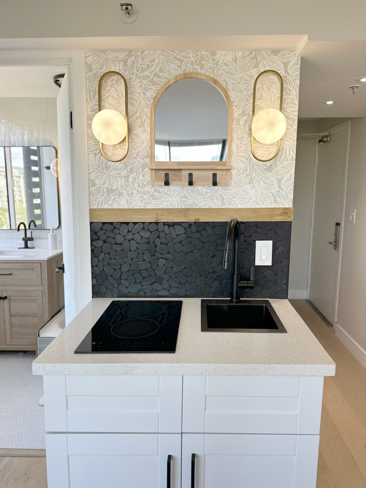 Stylish Waikiki Escape, Remodel! - Photo 2