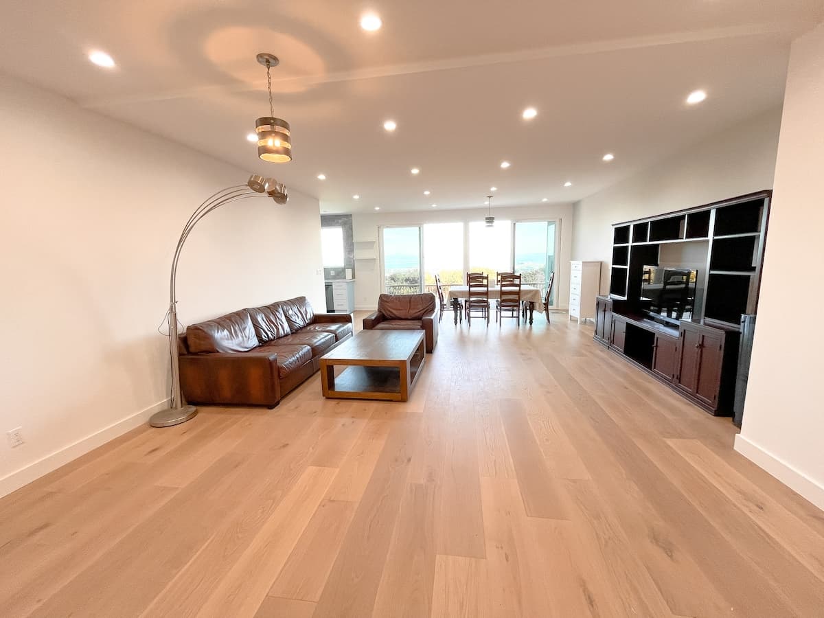 Bay Views & SFO Views, Remodeled 4BR Home - Photo 2