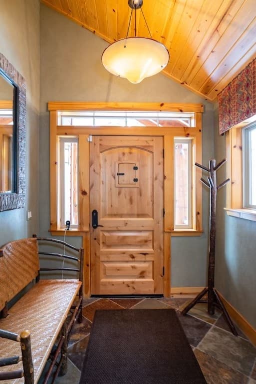 Dream Mountain Retreat with Hot Tub in Truckee - Photo 2