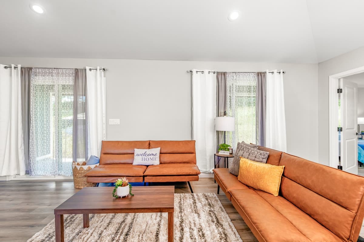 Home in Keaau · ★4.89 · 3 bedrooms · 3 beds · 2 private baths - Photo 4