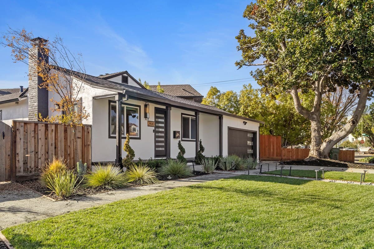 Design-Forward Executive Home in San Jose - Photo 4