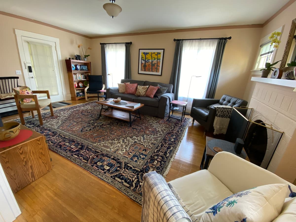 Sunny one bedroom apartment - Photo 2