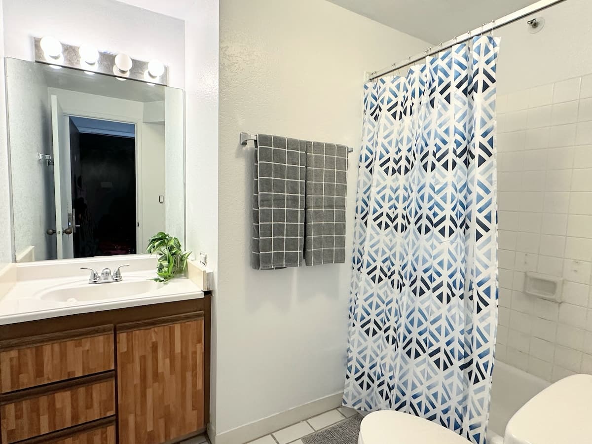 Hotel in Honolulu · ★4.76 · Studio · 2 beds · 1 private bath - Photo 5
