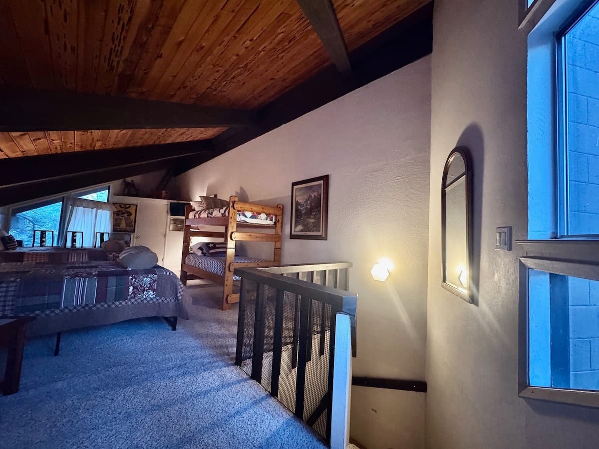 Townhouse in Incline Village · ★5.0 · 4 bedrooms · 7 beds · 2 private baths - Photo 5