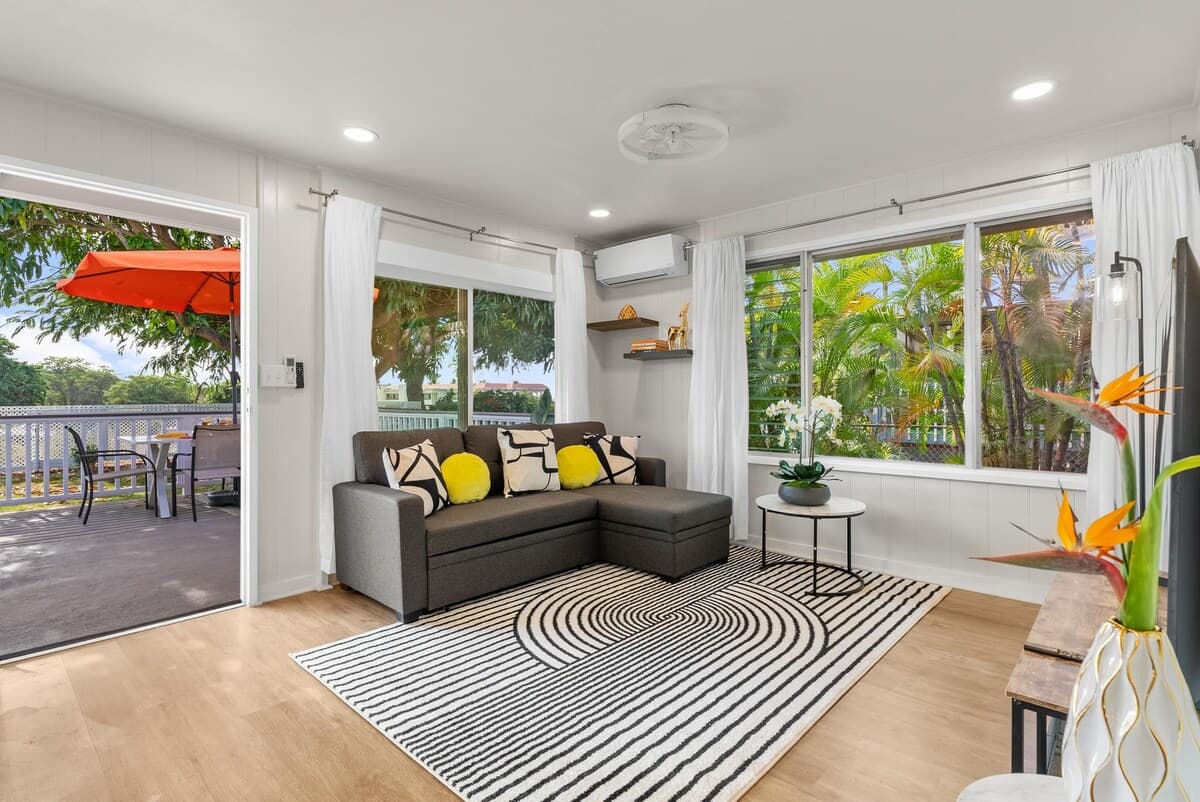 Home in Kailua-Kona · ★4.99 · 2 bedrooms · 2 beds · 1 private bath - Photo 3