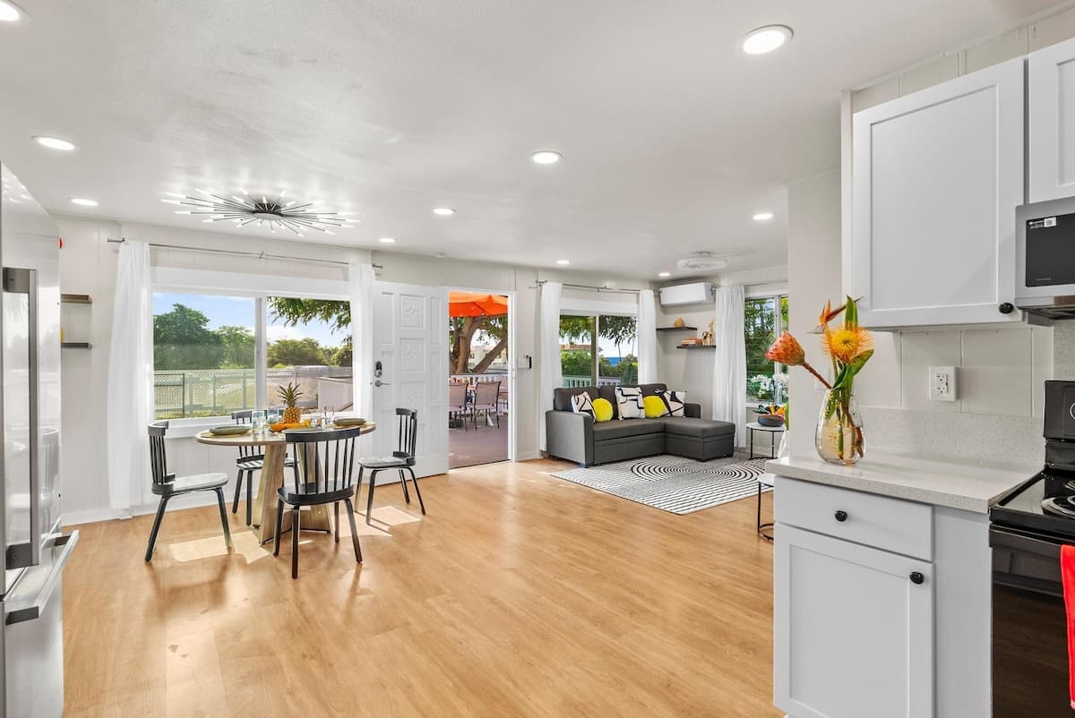 Home in Kailua-Kona · ★4.99 · 2 bedrooms · 2 beds · 1 private bath - Photo 1