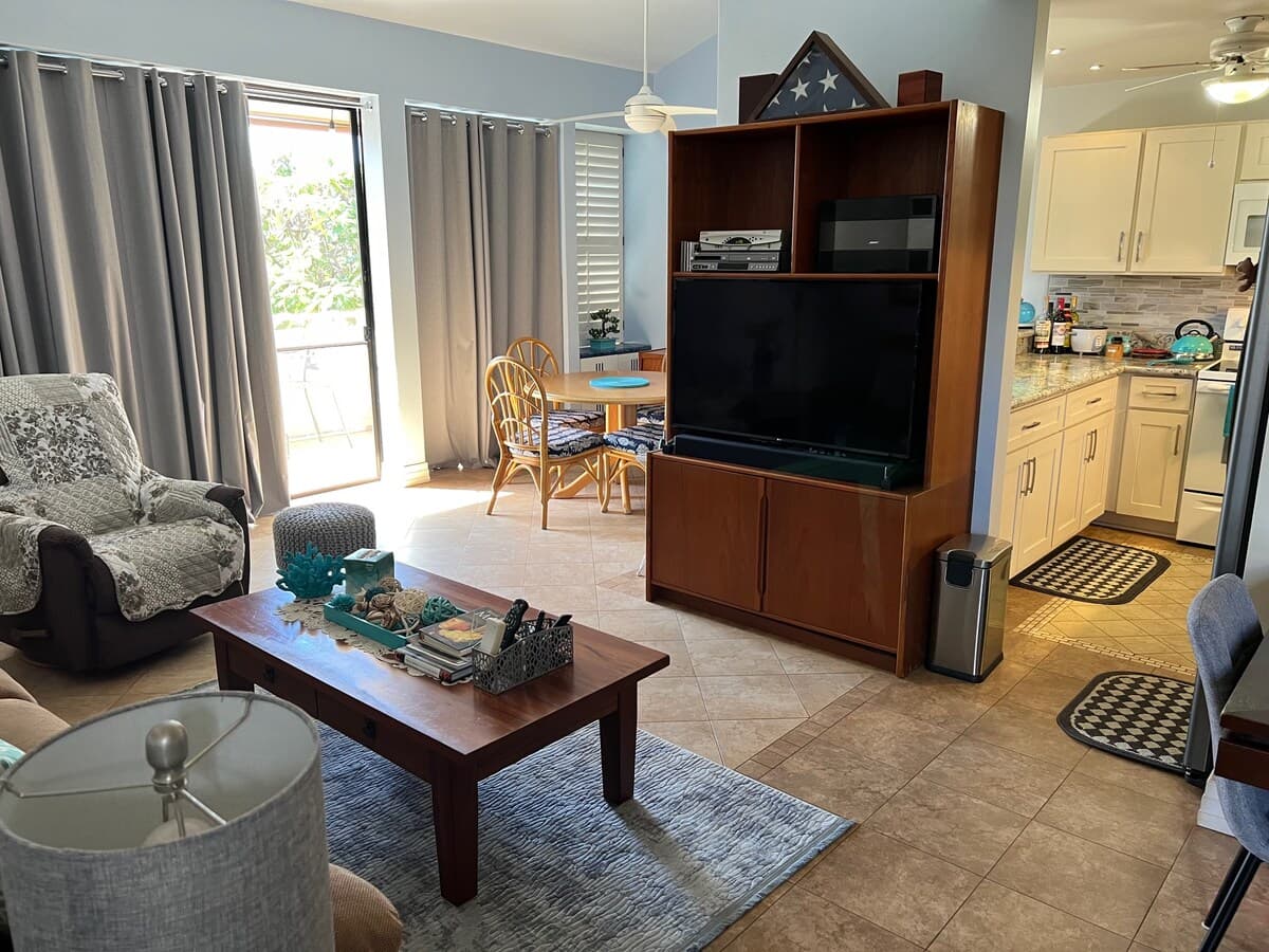Condo in Kihei · ★5.0 · 2 bedrooms · 3 beds · 1 private bath - Photo 3