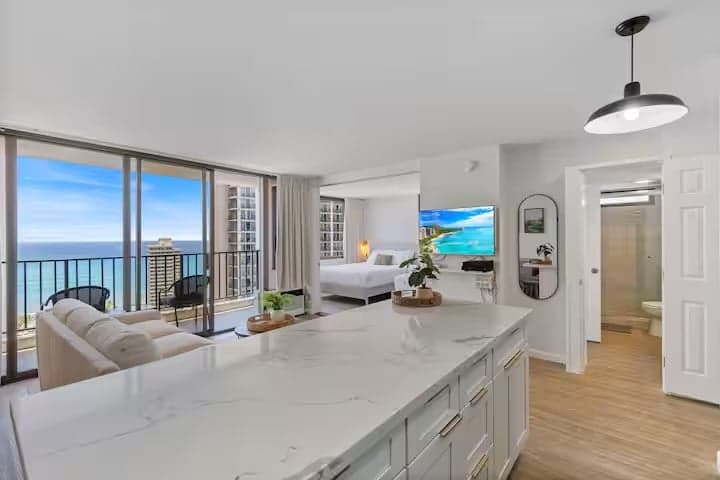30FL-Stunning Ocean View Renovated 1BR w/Parking! - Photo 1