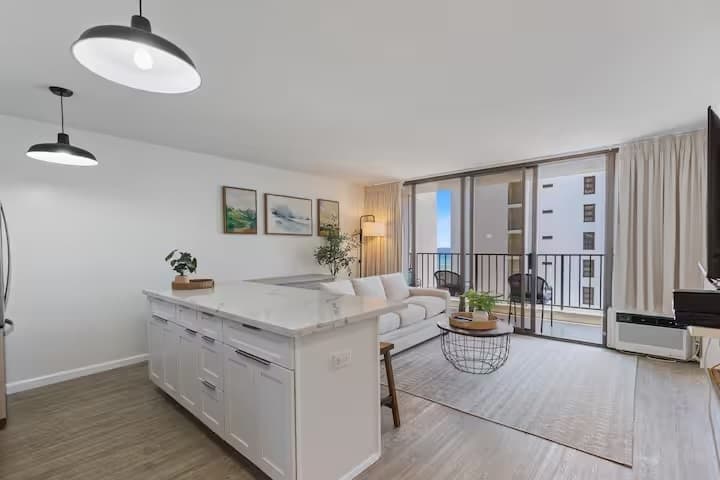 30FL-Stunning Ocean View Renovated 1BR w/Parking! - Photo 4