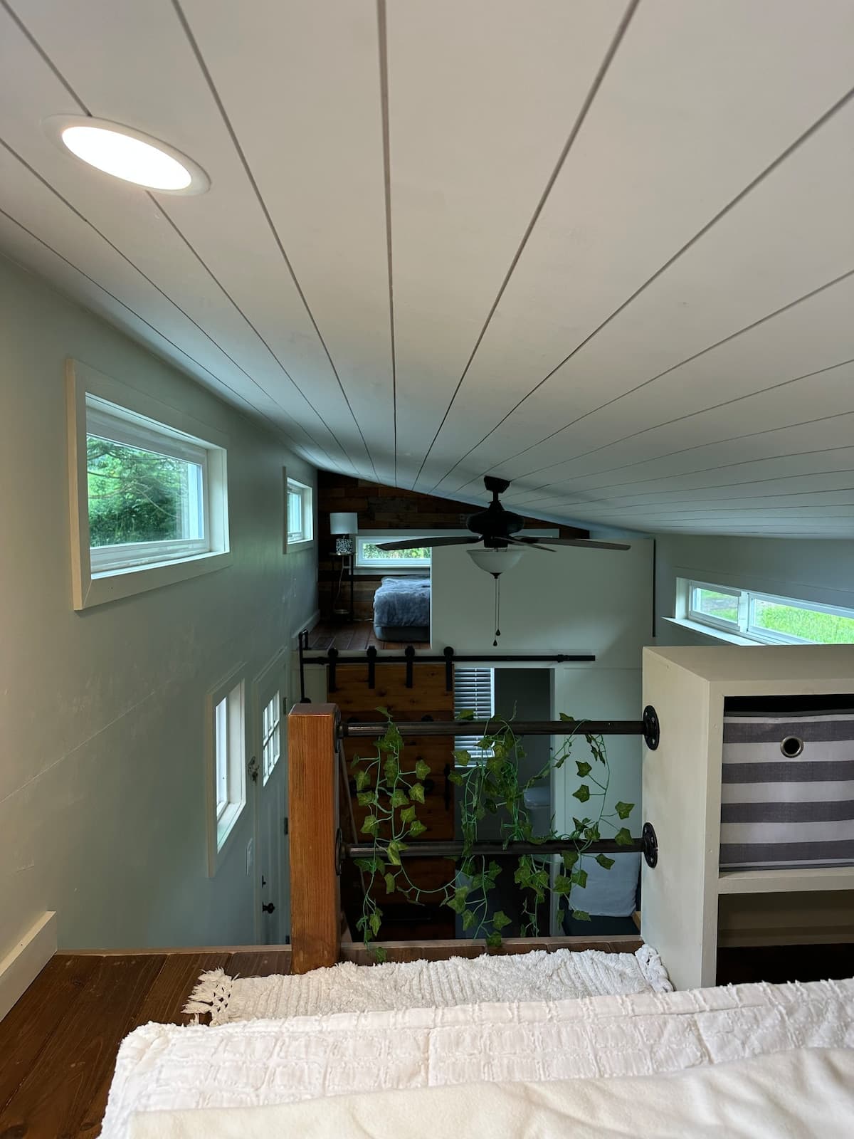 Eco Tiny Home + Outdoor Oasis. 5 min to Hilo. - Photo 4