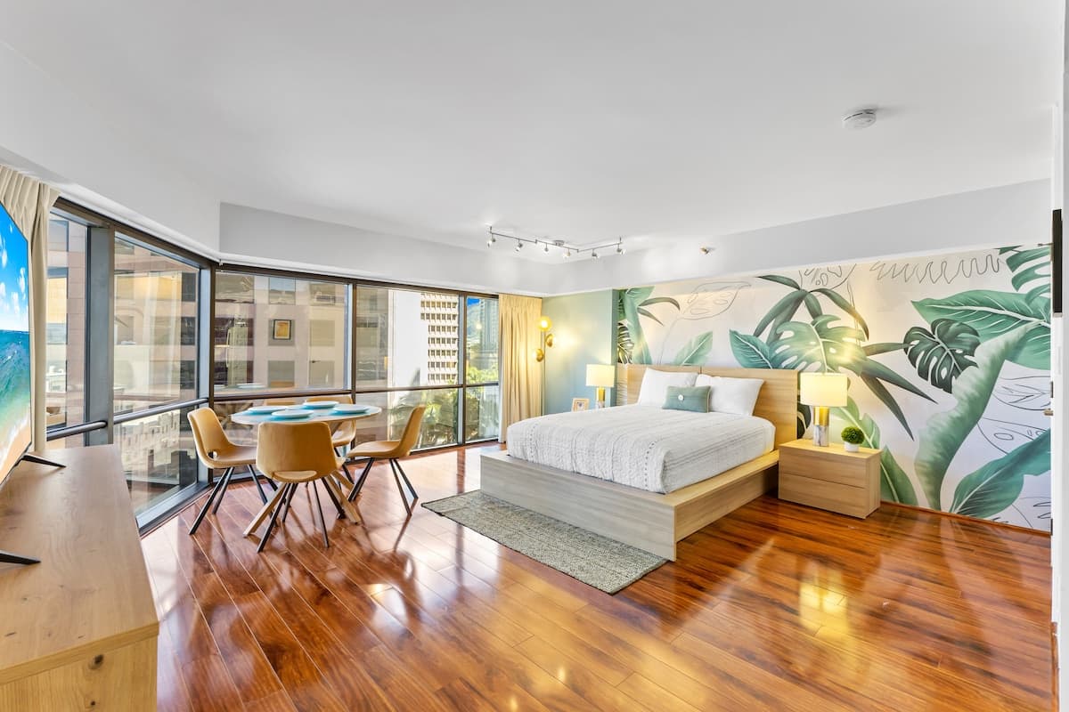Free Parking! Chic 1BR in Central Downtown - Photo 1