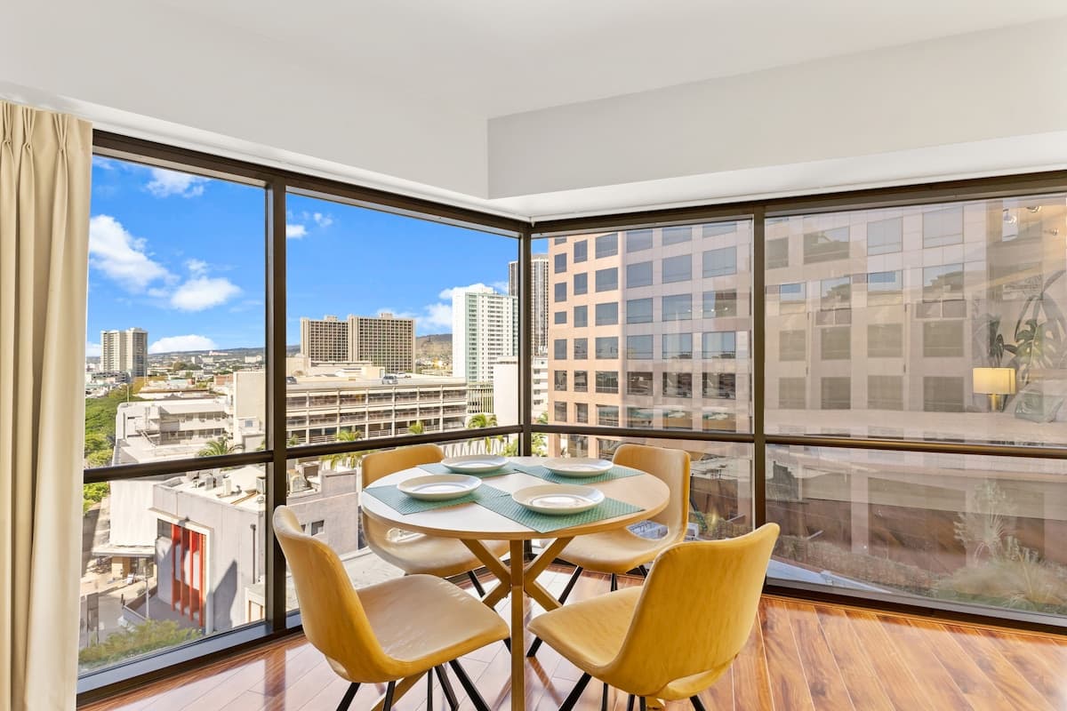 Free Parking! Chic 1BR in Central Downtown - Photo 2