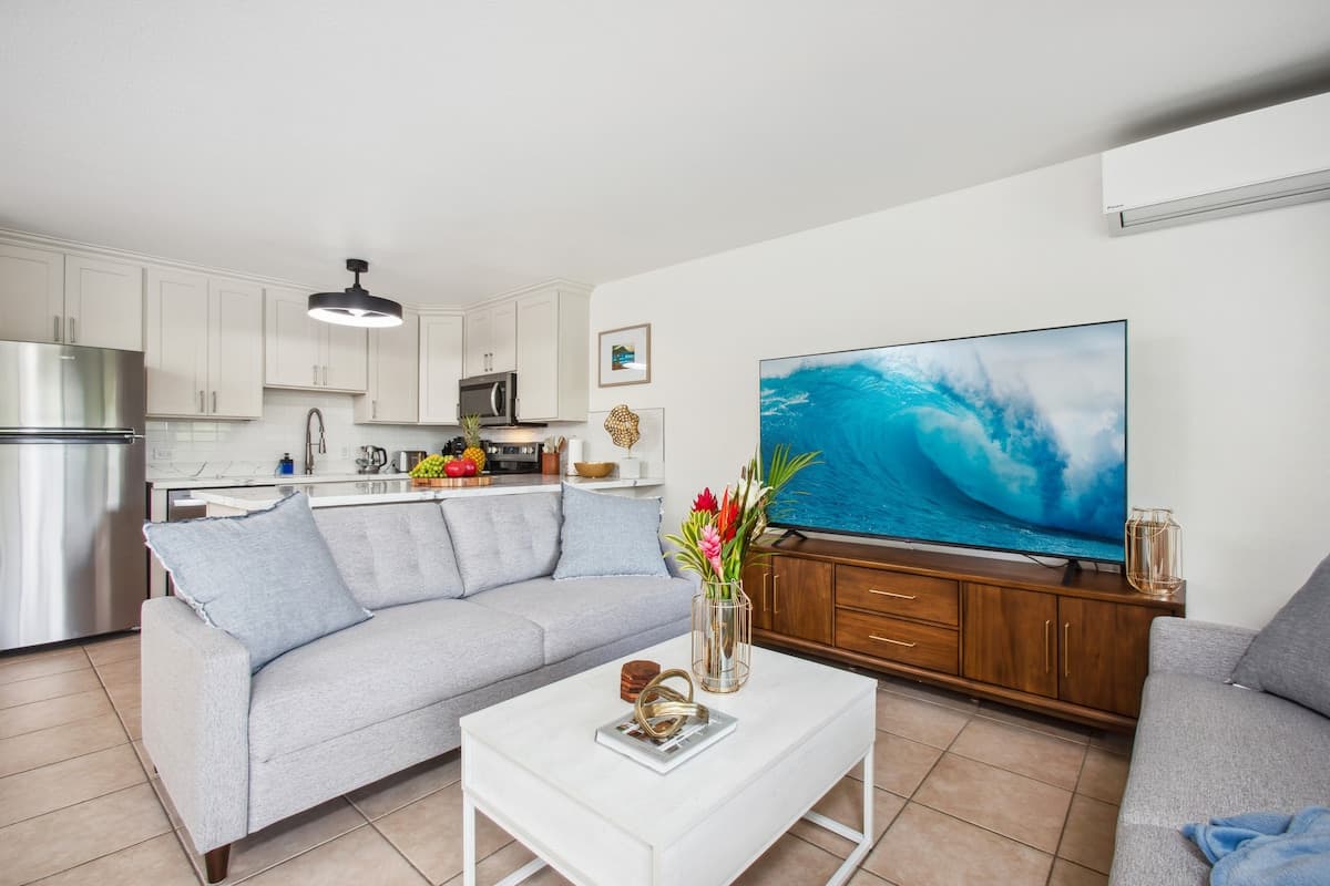 Condo in Kihei · ★4.86 · 2 bedrooms · 4 beds · 2 baths - Photo 3