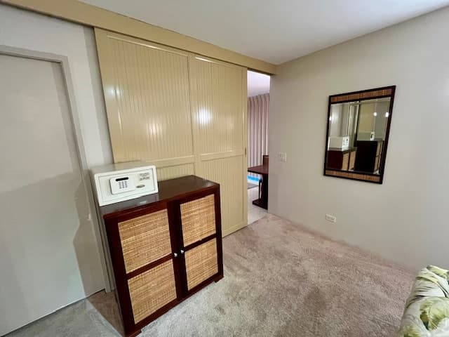 Condo in Honolulu · ★4.92 · 1 bedroom · 1 bed · 1 private bath - Photo 5