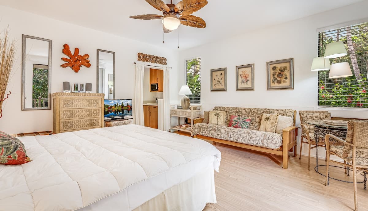 Condo in Wailea · ★4.73 · Studio · 2 beds · 1 private bath - Photo 1