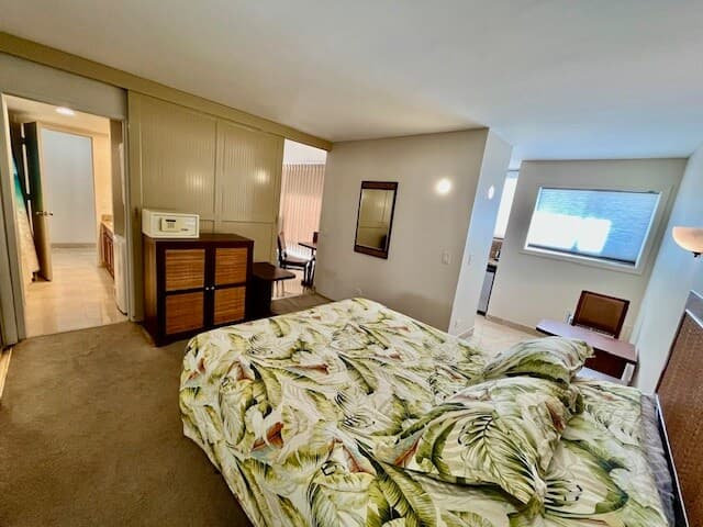Condo in Honolulu · ★4.92 · 1 bedroom · 1 bed · 1 private bath - Photo 3
