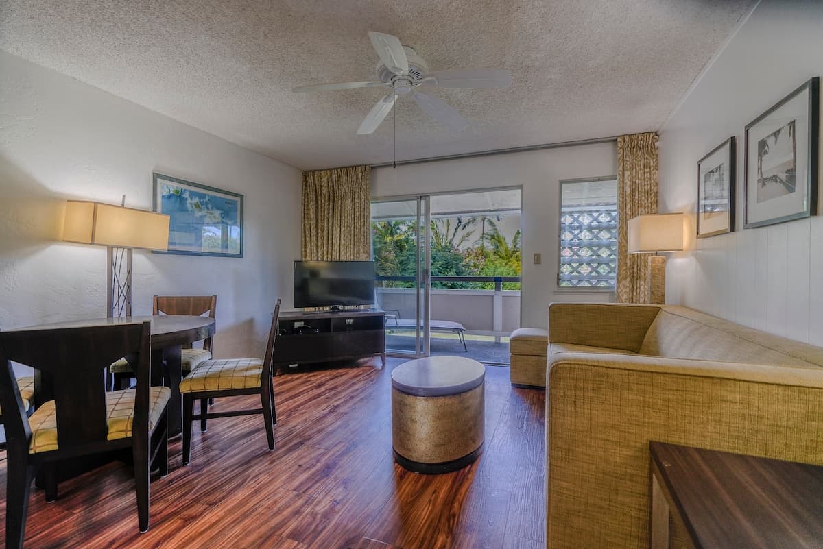 1 Bdrm Condo Conveniently Located in Kapaa - Photo 3