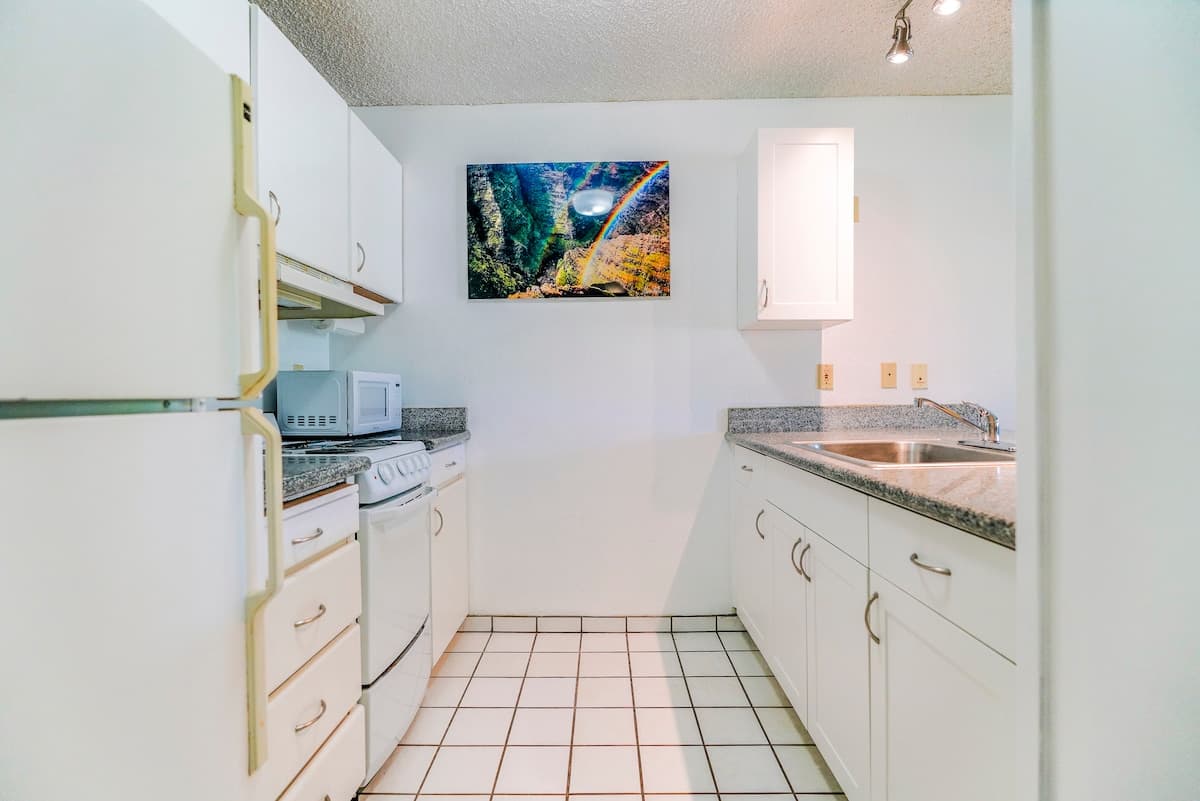 1 Bdrm Condo Conveniently Located in Kapaa - Photo 5