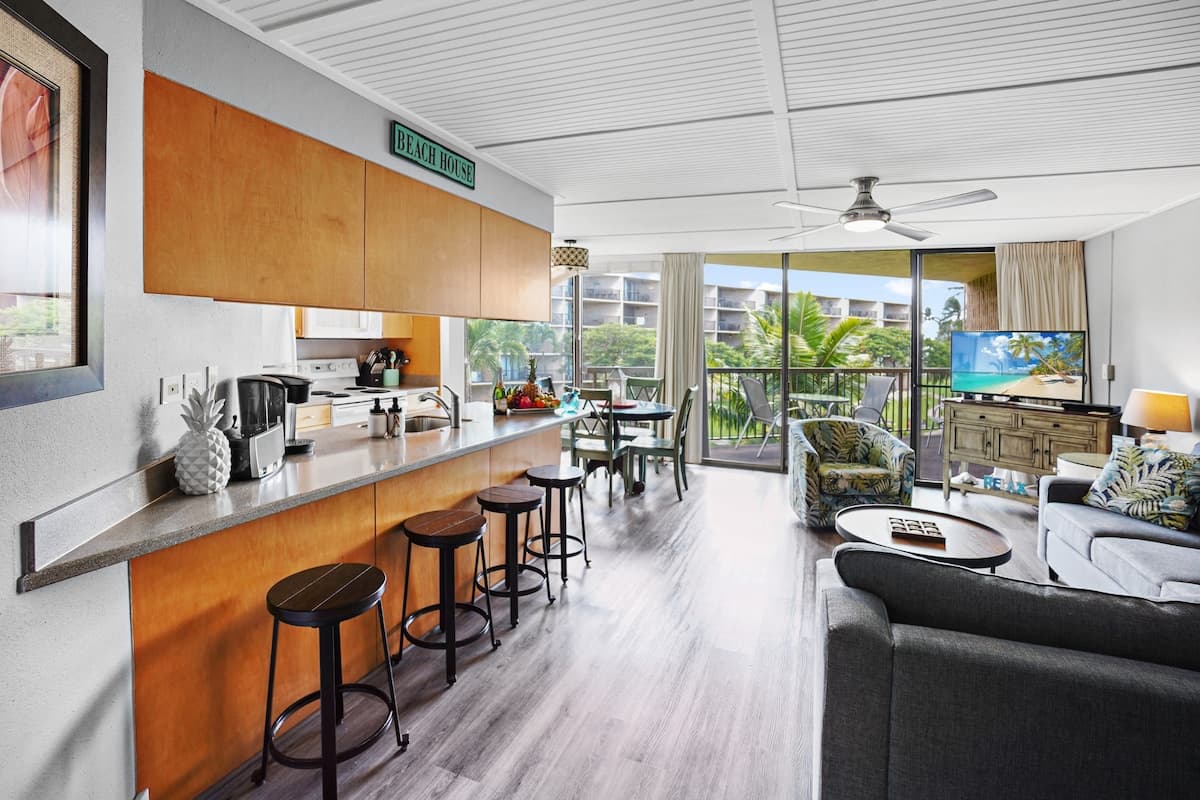 Oceanview-gorgeous sunsets-A/C free parking MSA308 - Photo 3