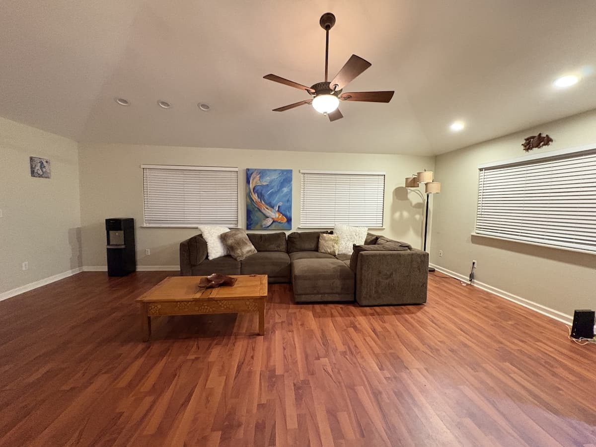 Home in Ocean View · ★4.33 · 3 bedrooms · 4 beds · 2 private baths - Photo 1