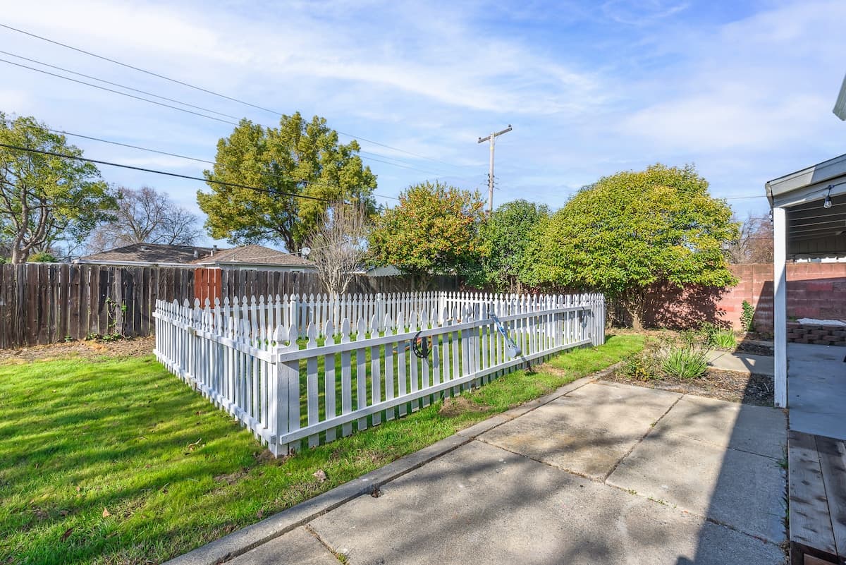 Pet-Friendly Sacramento Home, Fenced Yard, I-5 - Photo 5