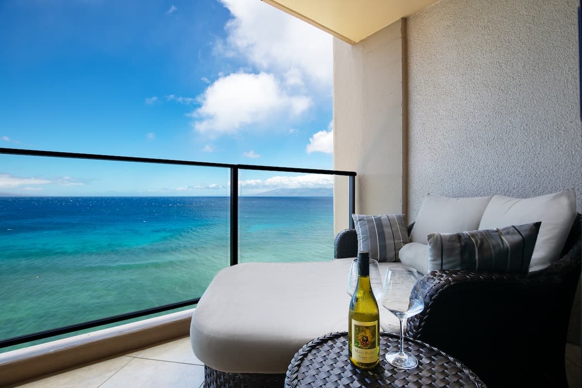 Condo in Lahaina · ★4.97 · Studio · 1 bed · 1 bath - Photo 5