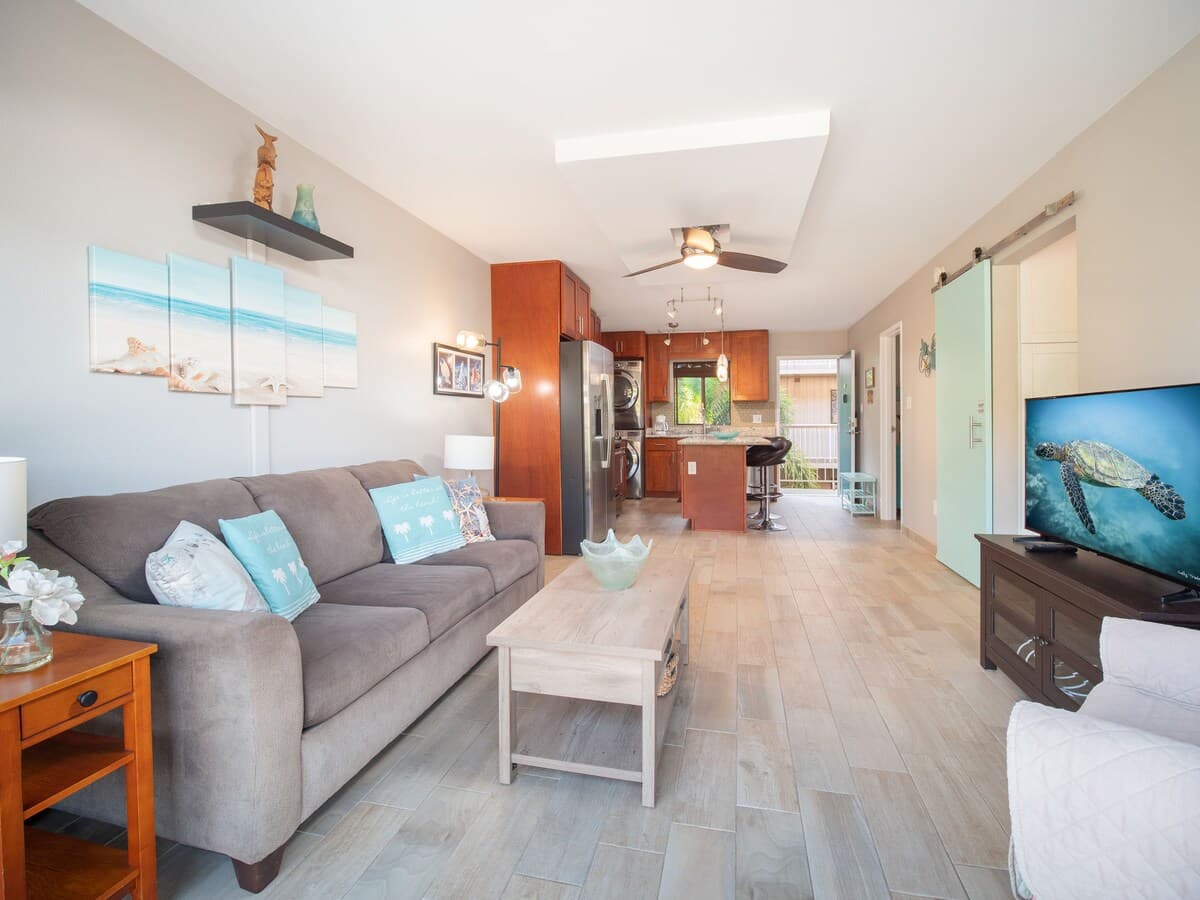 Condo in Kihei · ★4.9 · 2 bedrooms · 2 beds · 2 private baths - Photo 4