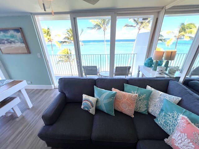 Condo in Hauula · ★4.88 · 3 bedrooms · 8 beds · 2 private baths - Photo 2